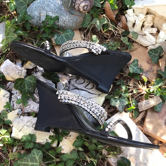 Metro 7 Glitz Fabric Wedges Rhinestone Straps 8.5 - Picture 2 of 16